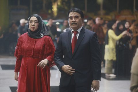 El Rumi Berikan Mahar Poundsterling dan Emas untuk Syifa Hadju